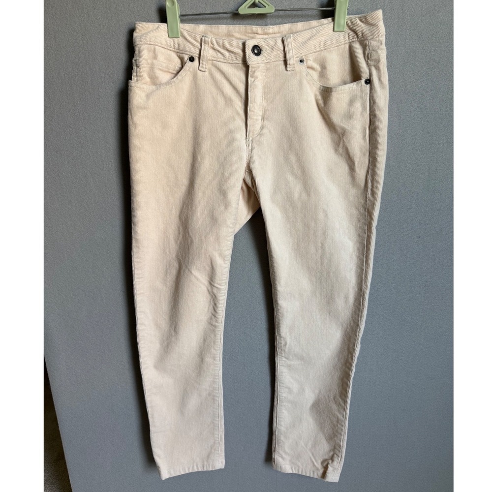 Patagonia Fitted Corduroy Pants Womens 31 (12) Cream Straight Leg Organic Cotton